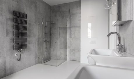 Conception et installation de salle de bain sur mesure avec douche à l'italienne à Valras-Plage