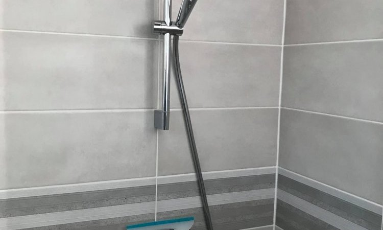 salle de bain moderne sur mesure clé en main à Agde